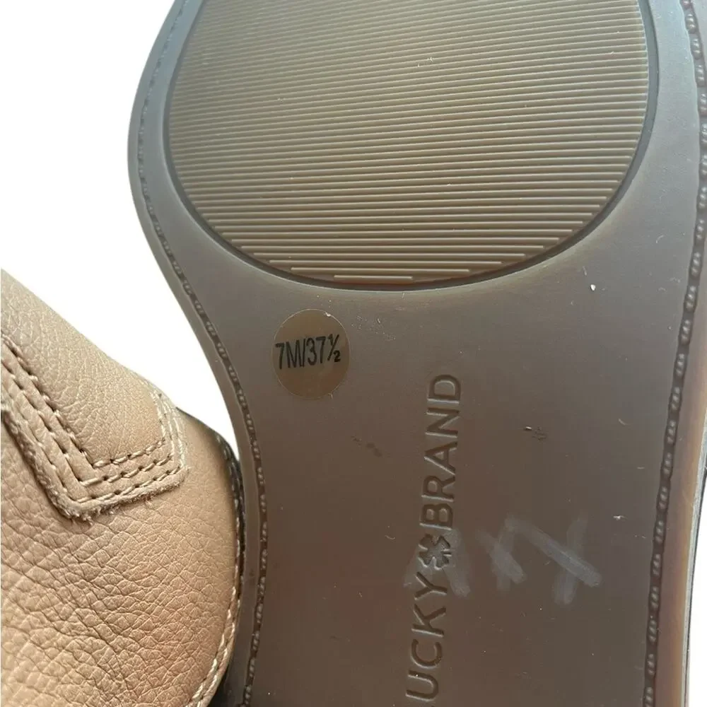 Lucky Brand Macee Tan Leather V Notch Ankle Booties 7 Pointed Toe Low Heel NWOT - Picture 8 of 10
